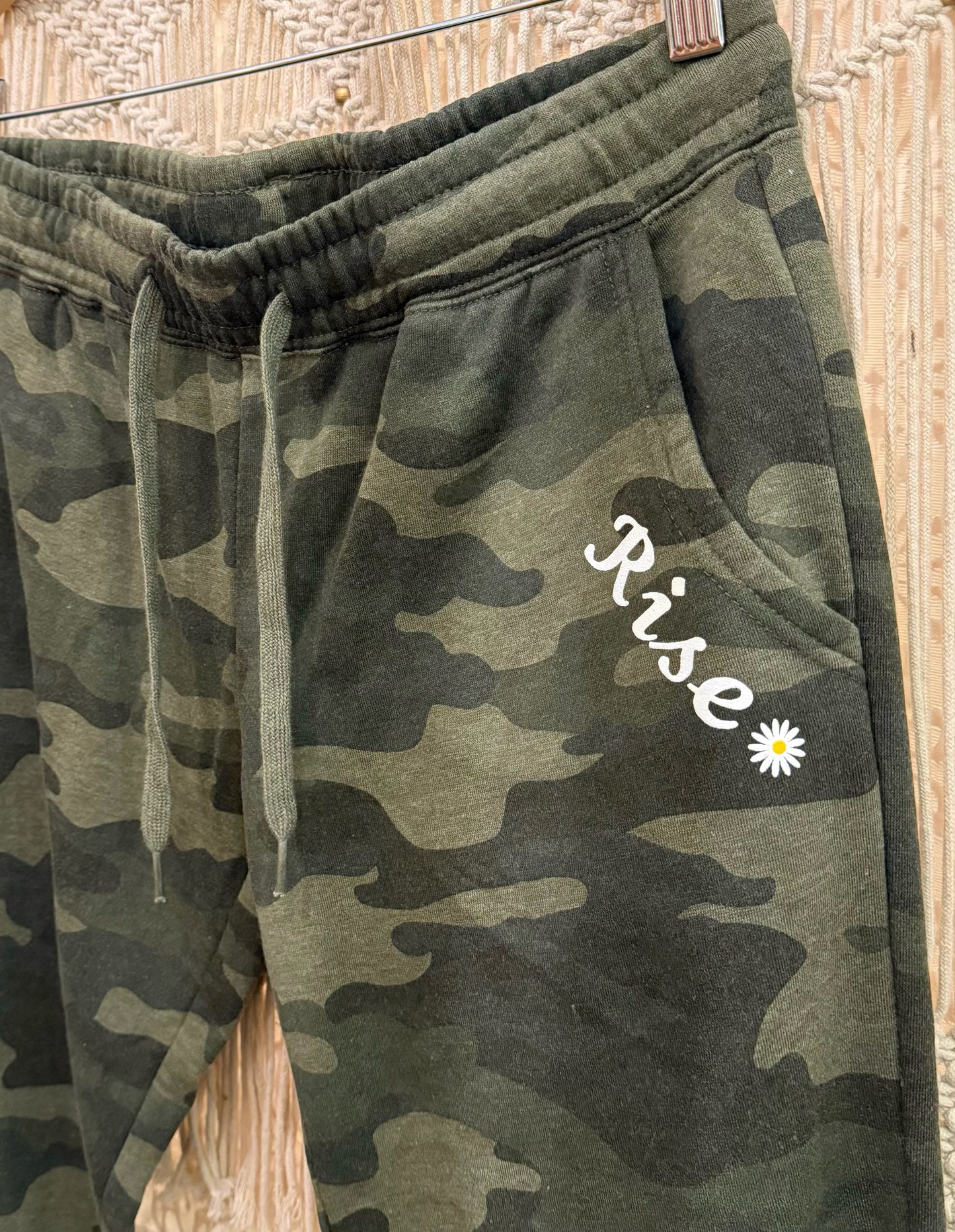 Rise Daisy Logo Camo Jogger Sweatpants