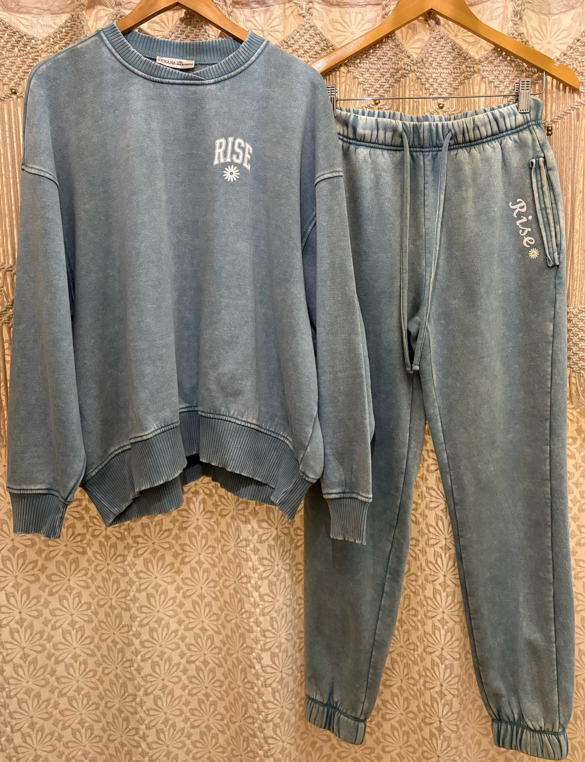 Rise Daisy Logo Cozy Crewneck Sweatshirt