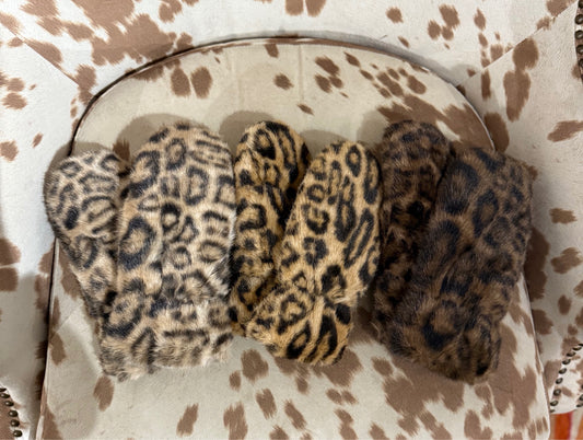 Cozy Soft Leopard Faux Fur Mittens